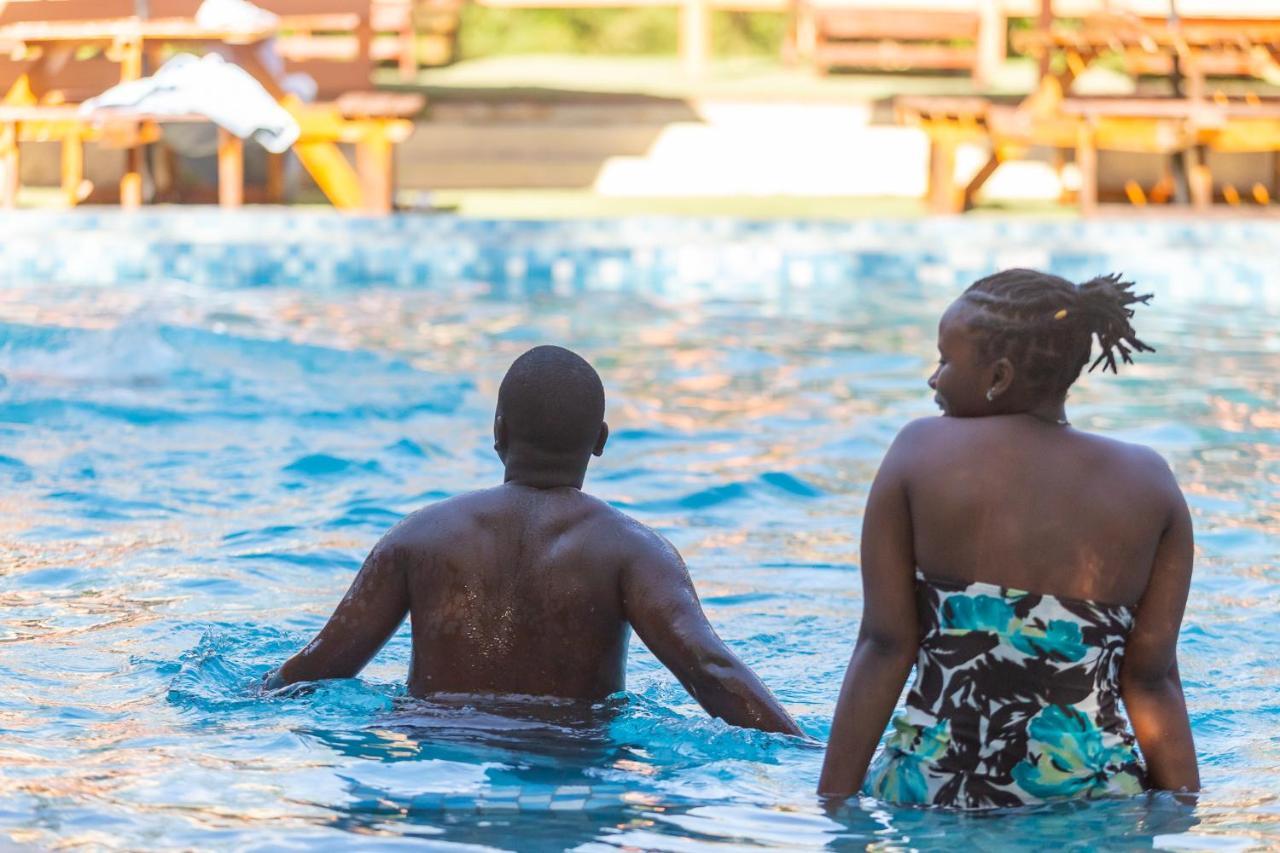 טאלק Prideinn Mara Camp & Cottages מראה חיצוני תמונה